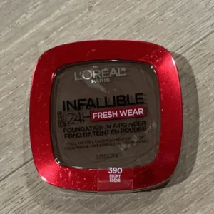 Loreal Infallible 24H Fresh Wear Foundation In A Powder 390